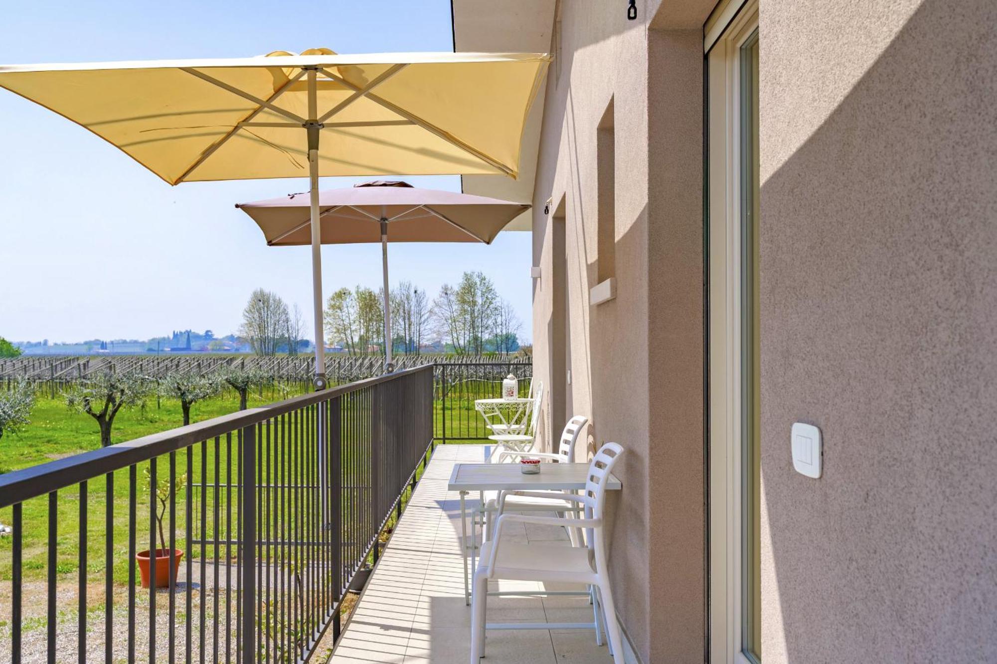 Lagobaldo Apartments - Regarda Travel Colà Dış mekan fotoğraf